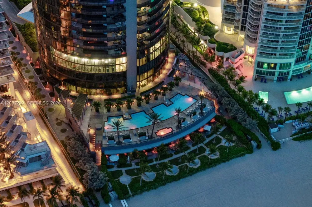 18555 Collins Ave #4405 Sunny Isles Beach, FL 33160