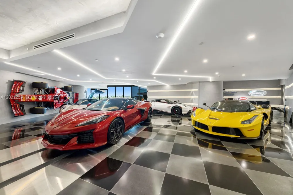 18555 Collins Ave #4405 Sunny Isles Beach, FL 33160