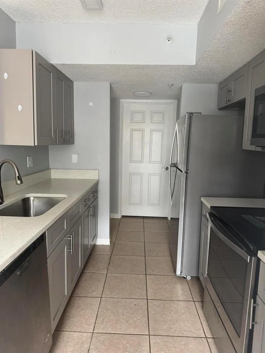 1670 42nd Circle #105 Vero Beach, FL 32967