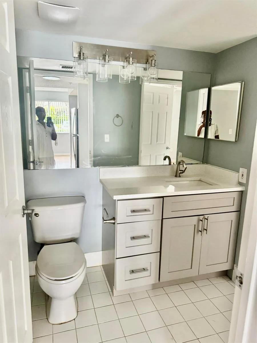 1670 42nd Circle #105 Vero Beach, FL 32967