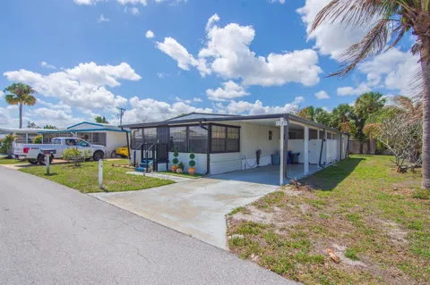 2520 SE Penny Lane