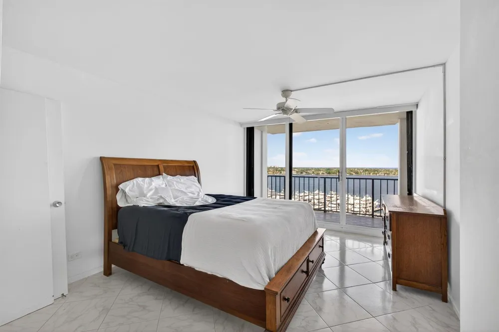 134 Lakeshore Drive #T14 North Palm Beach, FL 33408