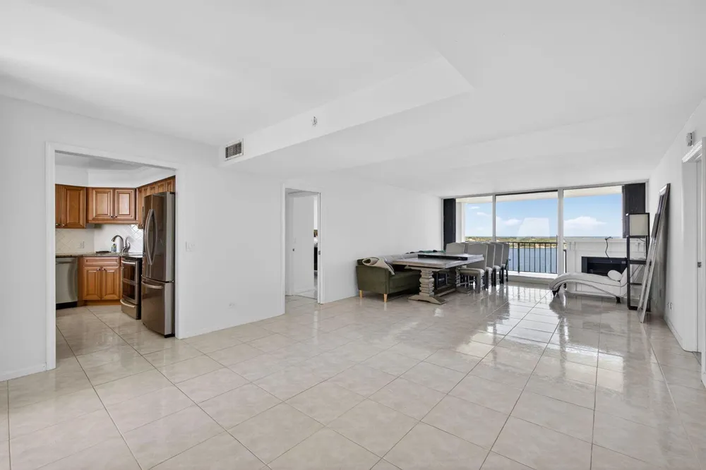 134 Lakeshore Drive #T14 North Palm Beach, FL 33408