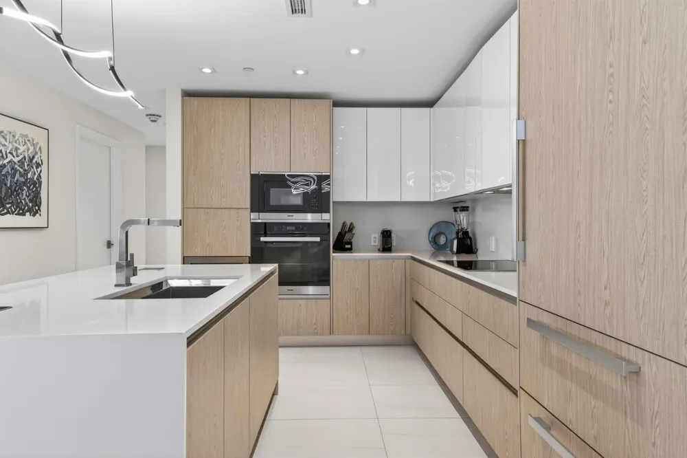 3100 Ocean Drive #804p Singer Island, FL 33404