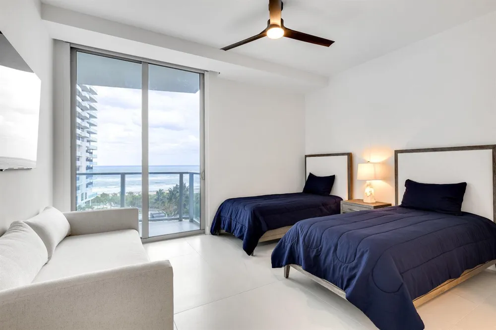 3100 Ocean Drive #804p Singer Island, FL 33404