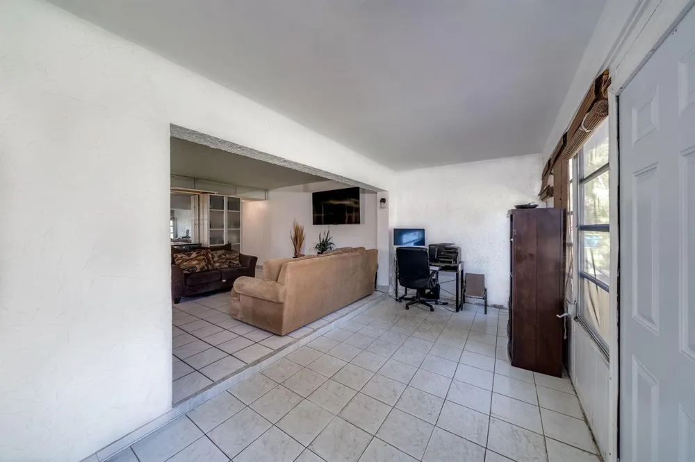 7 Ann Lee Lane Tamarac, FL 33319