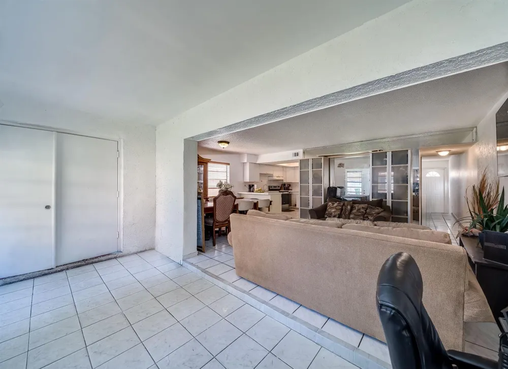 7 Ann Lee Lane Tamarac, FL 33319
