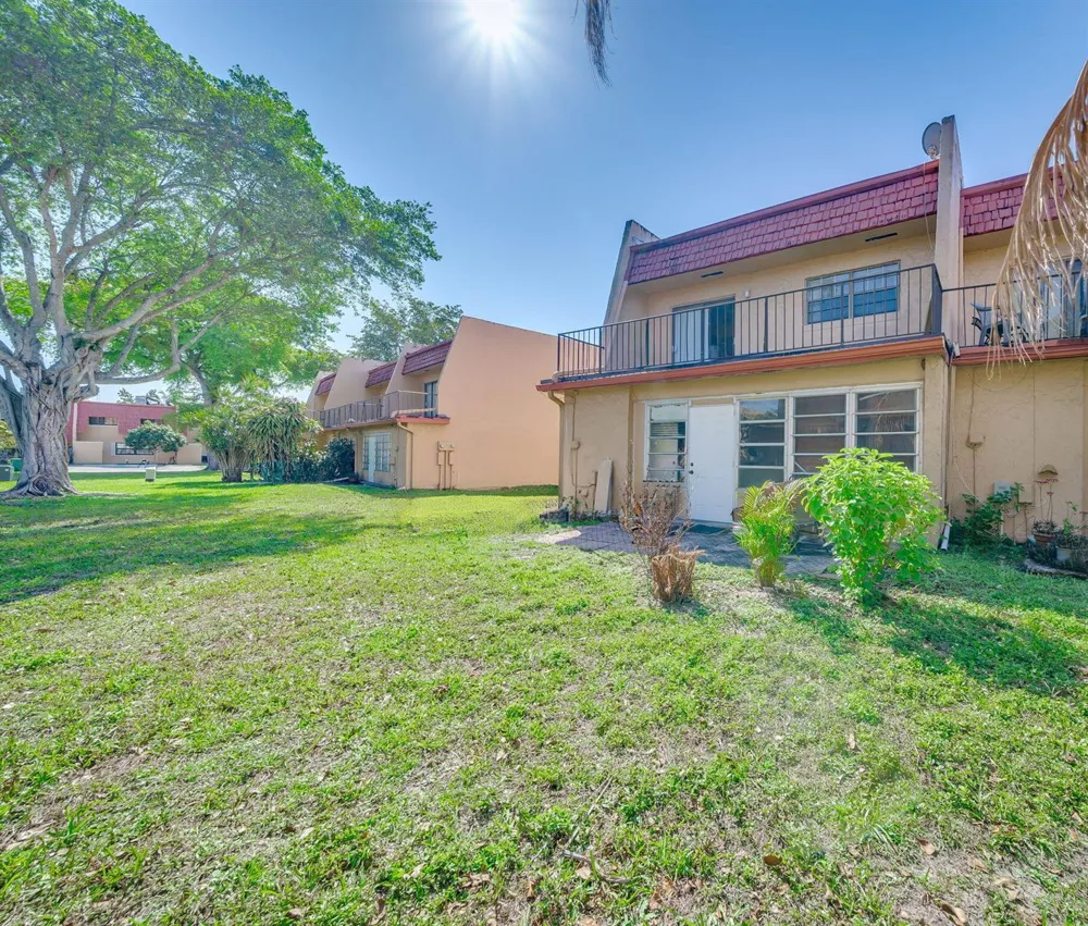 7 Ann Lee Lane Tamarac, FL 33319