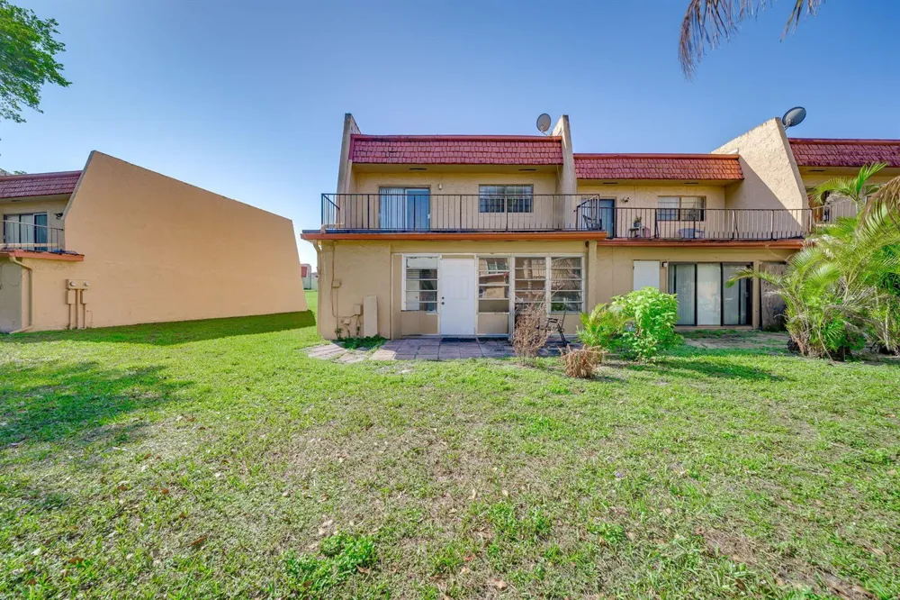 7 Ann Lee Lane Tamarac, FL 33319