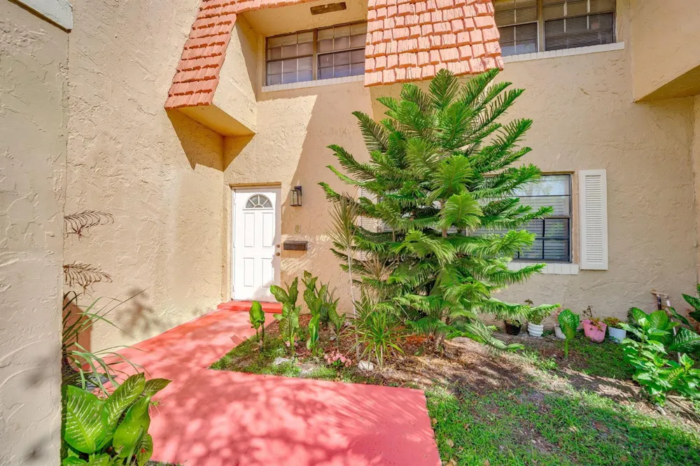 7 Ann Lee Lane Tamarac, FL 33319
