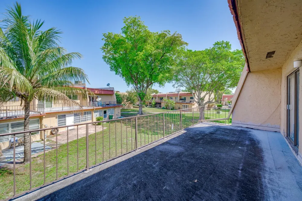 7 Ann Lee Lane Tamarac, FL 33319