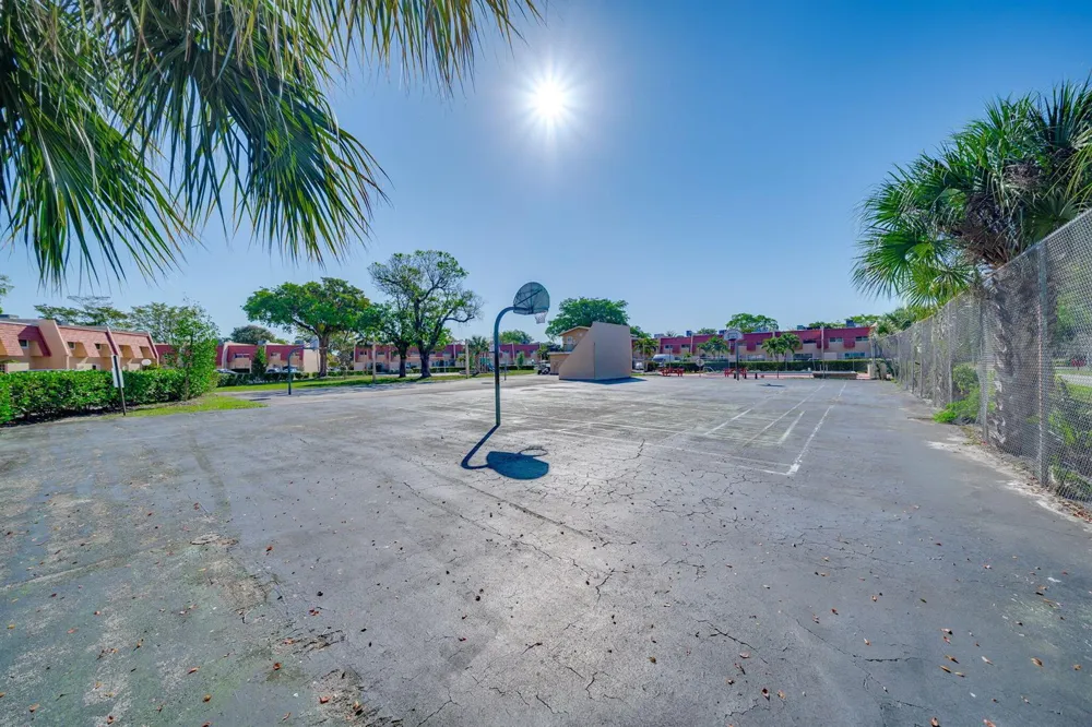 7 Ann Lee Lane Tamarac, FL 33319