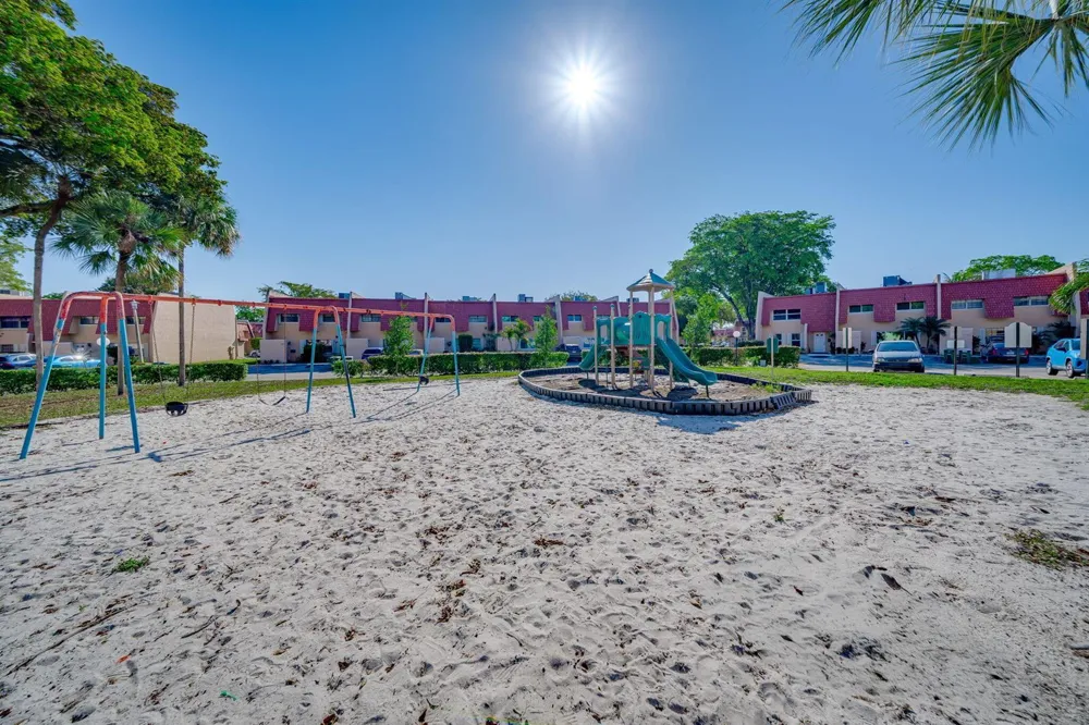 7 Ann Lee Lane Tamarac, FL 33319
