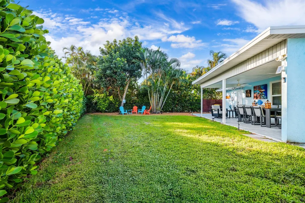 9165 SE Yacht Club Circle Hobe Sound, FL 33455