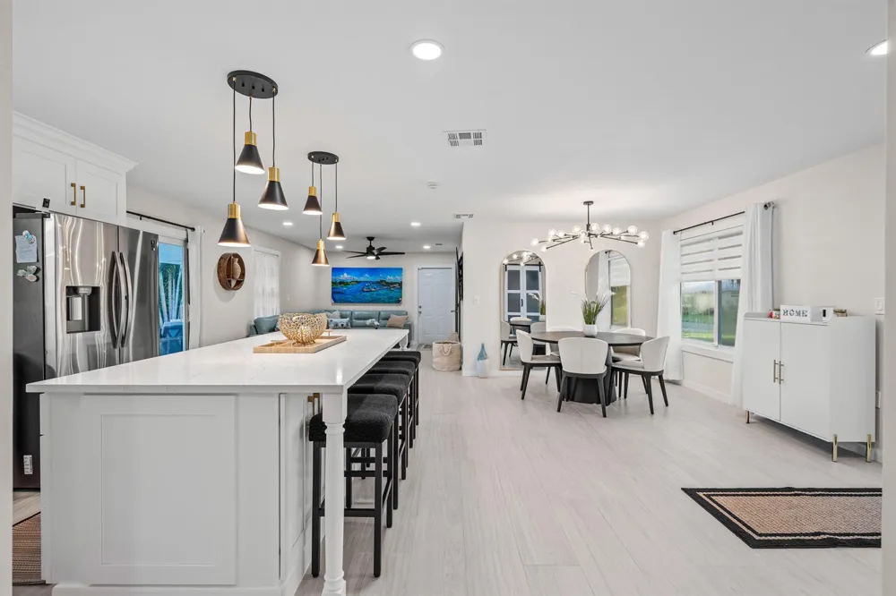 9165 SE Yacht Club Circle Hobe Sound, FL 33455