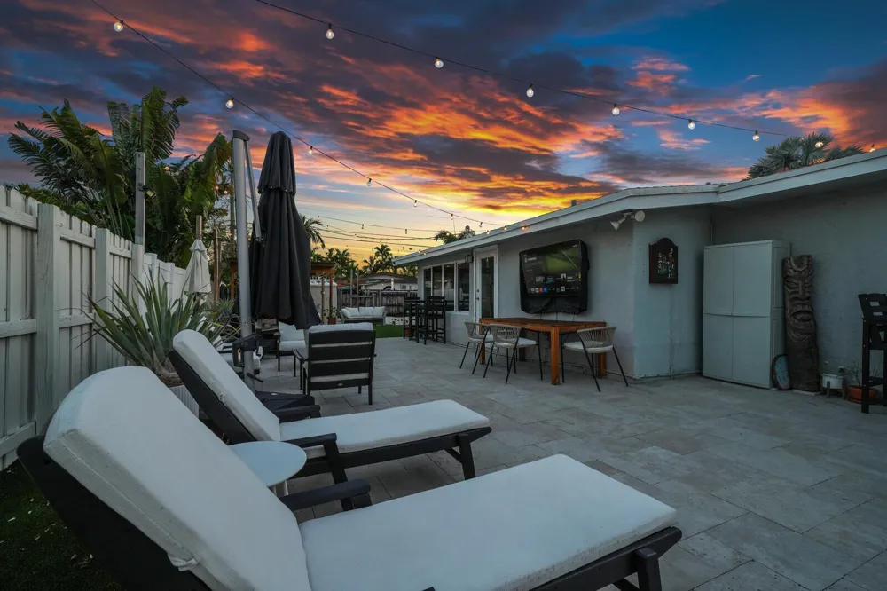 2824 NW 6th Avenue Wilton Manors, FL 33311