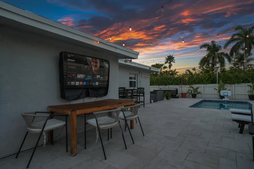 2824 NW 6th Avenue Wilton Manors, FL 33311