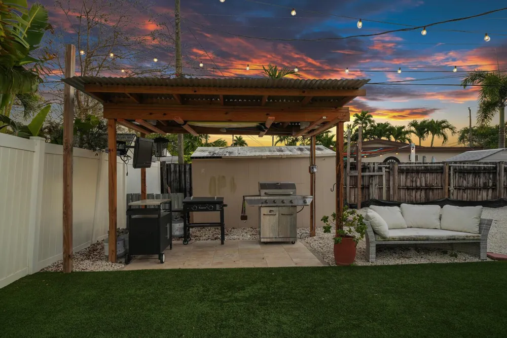 2824 NW 6th Avenue Wilton Manors, FL 33311