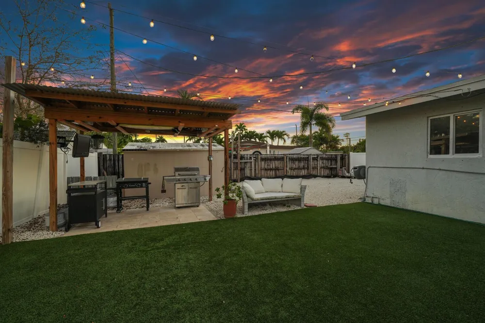 2824 NW 6th Avenue Wilton Manors, FL 33311