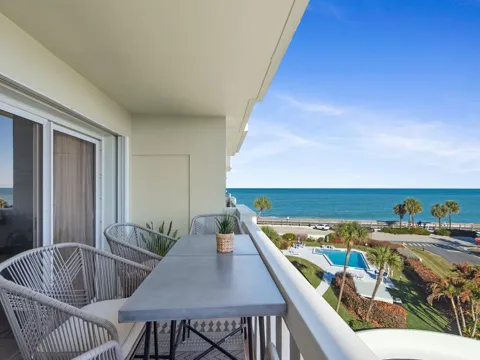 4049 Ocean Drive #402