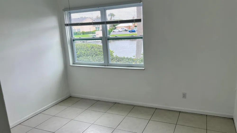 1860 Robalo Drive #104 Vero Beach, FL 32960