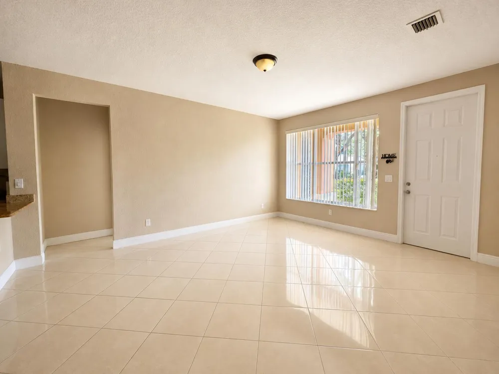 3549 Forest Hill Boulevard #25 Palm Springs, FL 33406