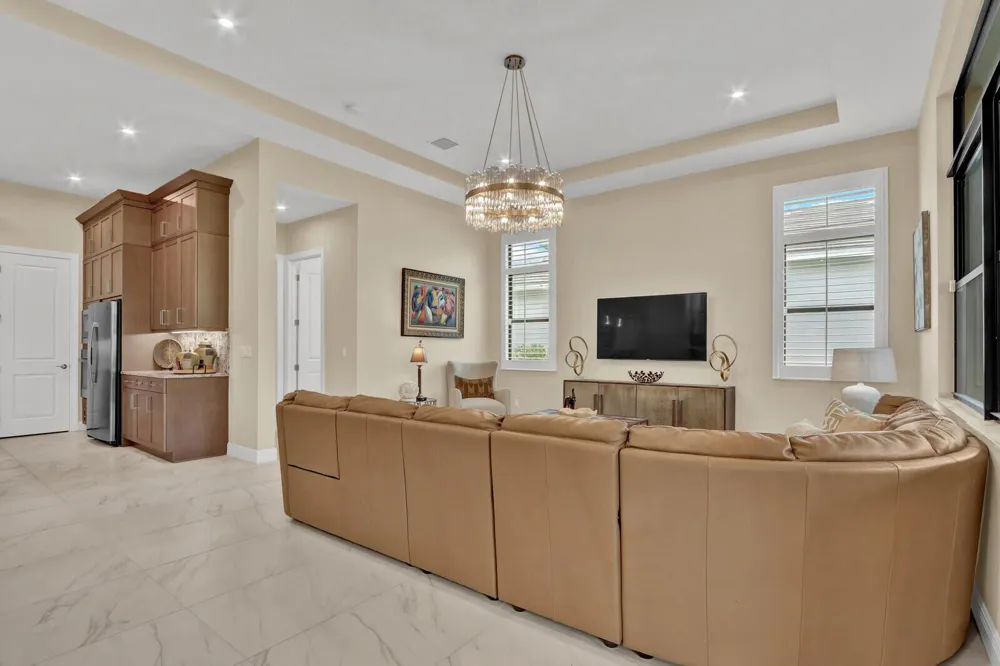 9204 SW Arco Way Port St. Lucie, FL 34987