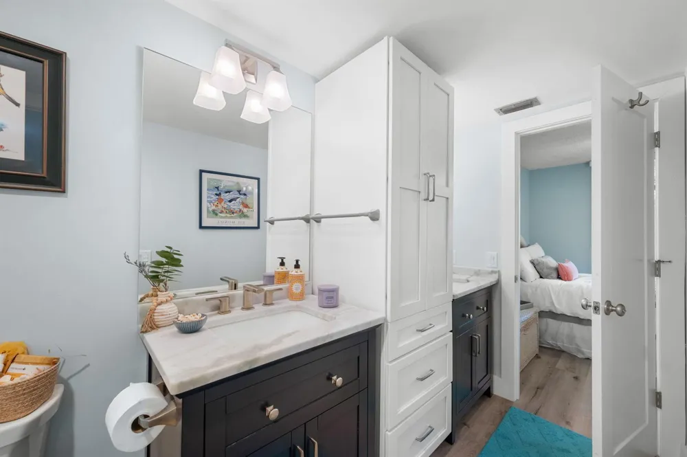 3412 NE Causeway Boulevard #102 Jensen Beach, FL 34957