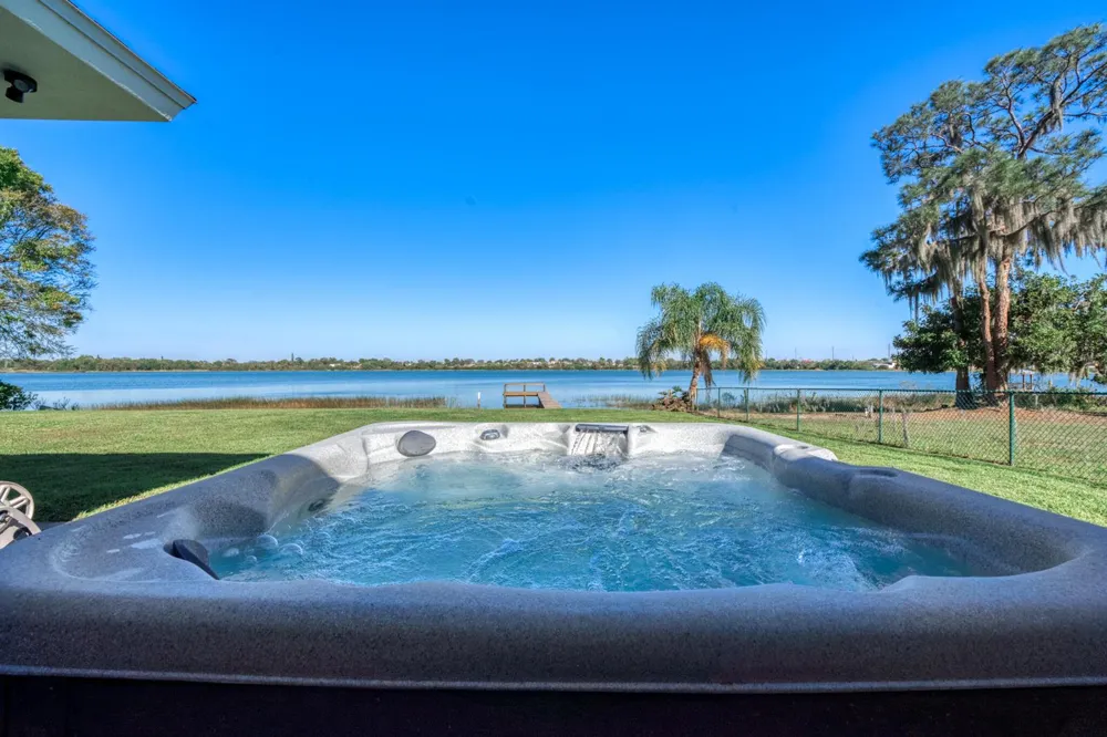1622 W Dinner Lake Drive Sebring, FL 33870
