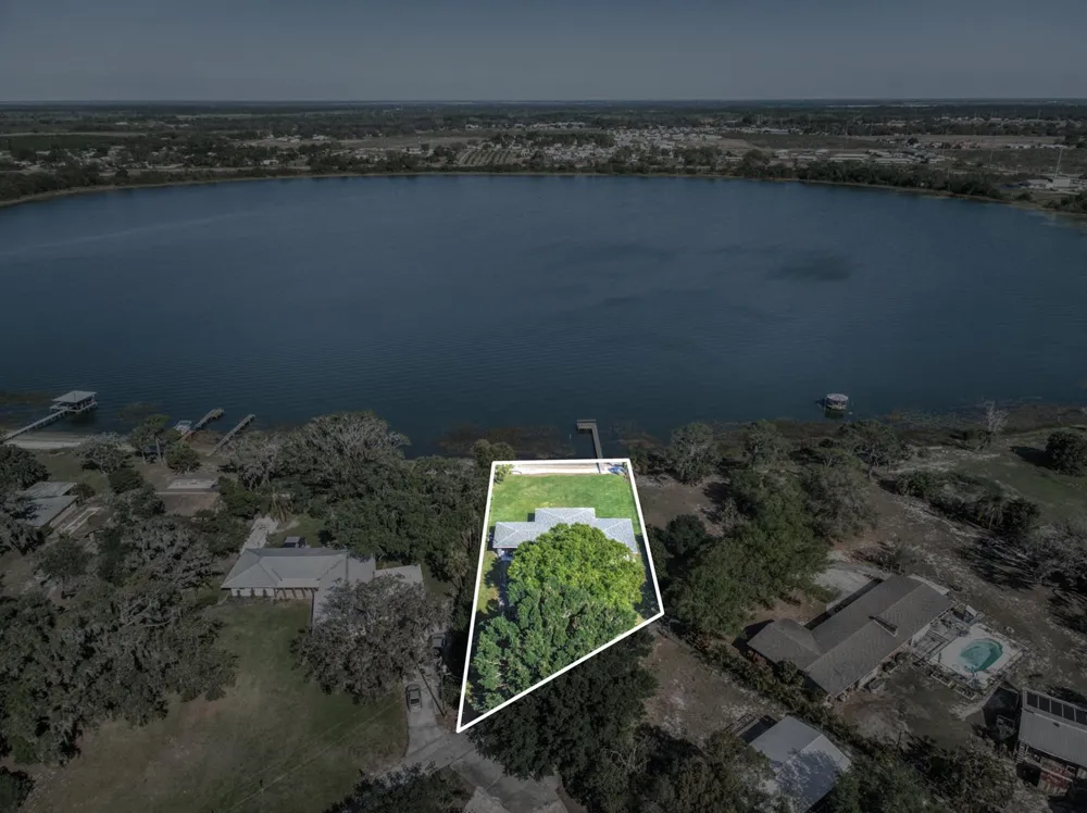 1622 W Dinner Lake Drive Sebring, FL 33870