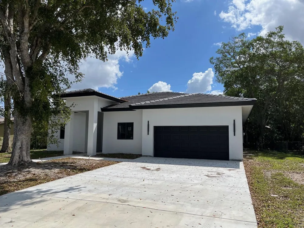 4117 NW 79th Avenue Coral Springs, FL 33065