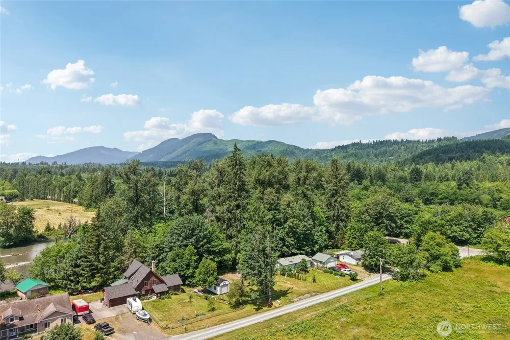 30526 237th Drive NE Arlington, WA 98223