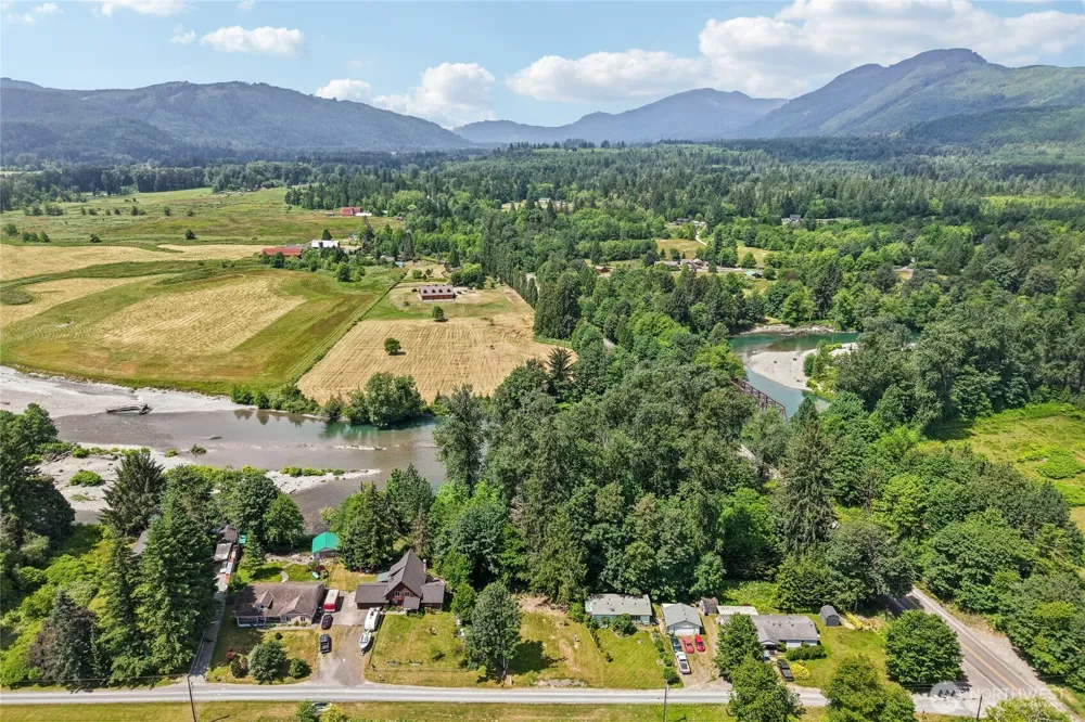 30526 237th Drive NE Arlington, WA 98223