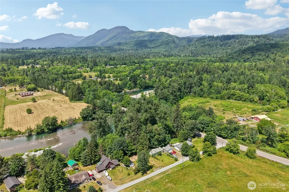 30526 237th Drive NE Arlington, WA 98223