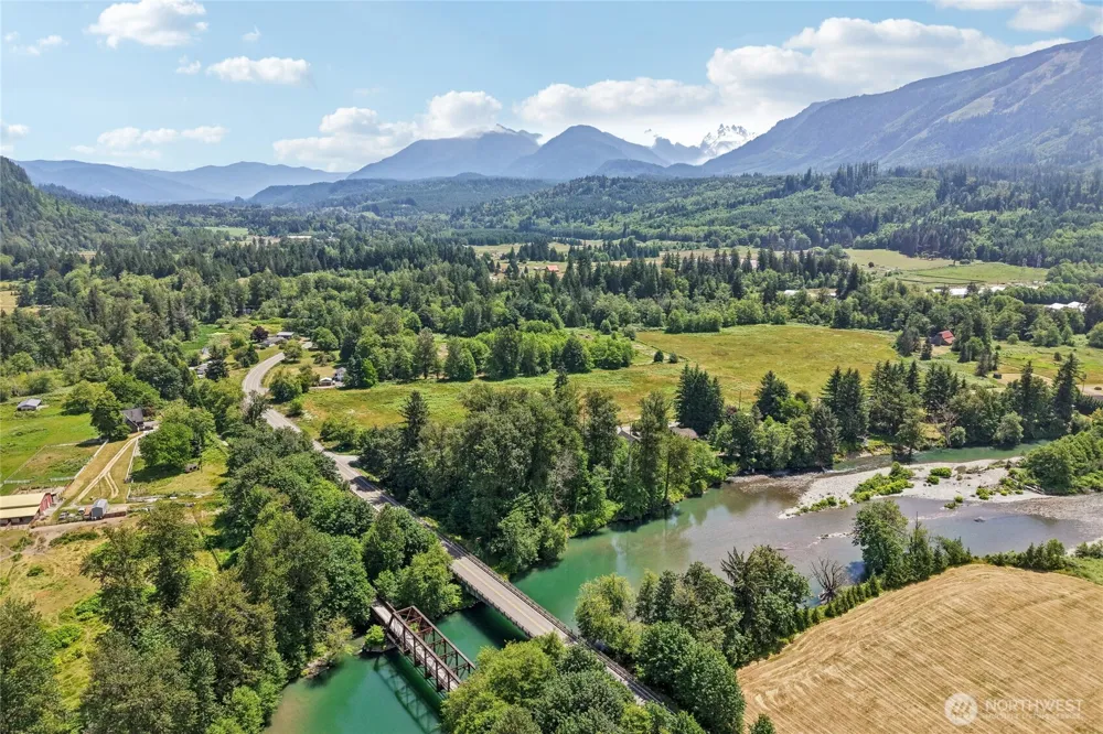 30526 237th Drive NE Arlington, WA 98223