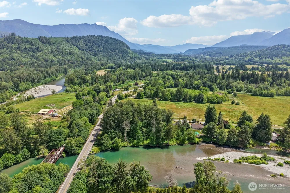 30526 237th Drive NE Arlington, WA 98223