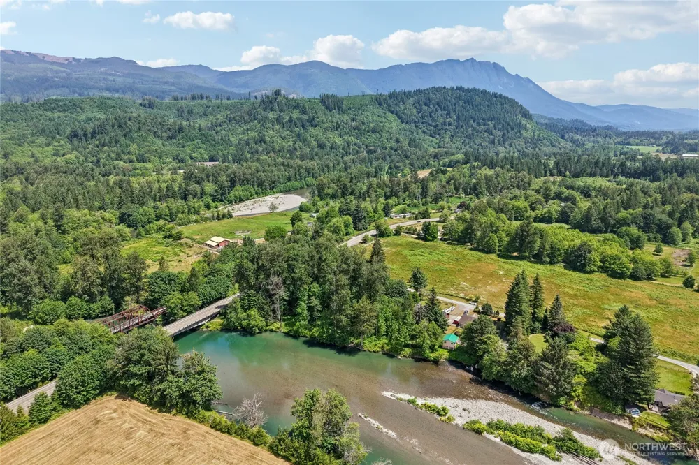 30526 237th Drive NE Arlington, WA 98223