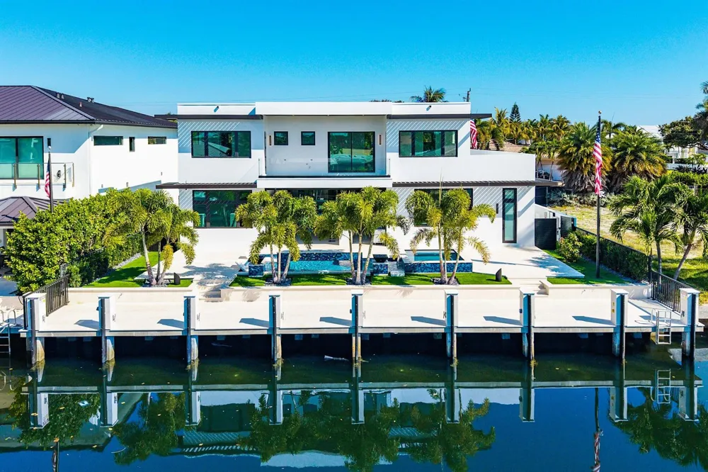 2650 NE 48th Court Lighthouse Point, FL 33064