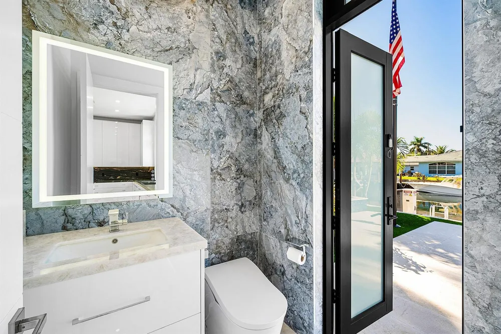 2650 NE 48th Court Lighthouse Point, FL 33064
