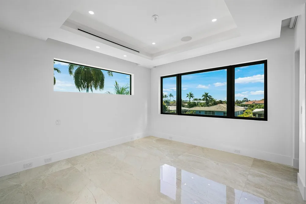 2650 NE 48th Court Lighthouse Point, FL 33064