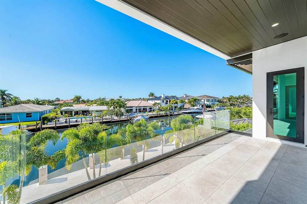 2650 NE 48th Court Lighthouse Point, FL 33064