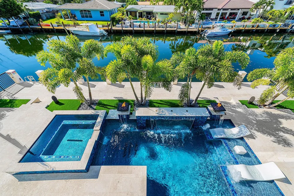 2650 NE 48th Court Lighthouse Point, FL 33064