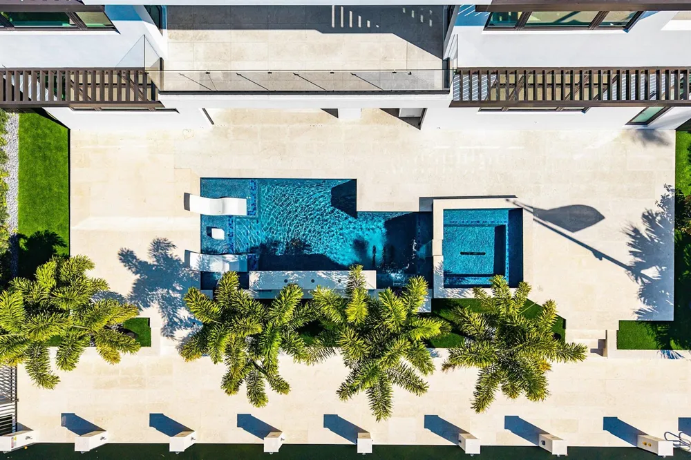 2650 NE 48th Court Lighthouse Point, FL 33064