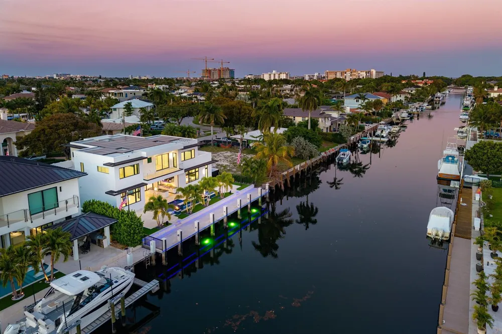 2650 NE 48th Court Lighthouse Point, FL 33064