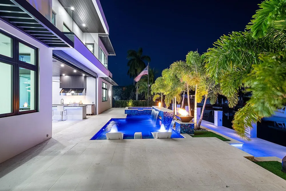 2650 NE 48th Court Lighthouse Point, FL 33064