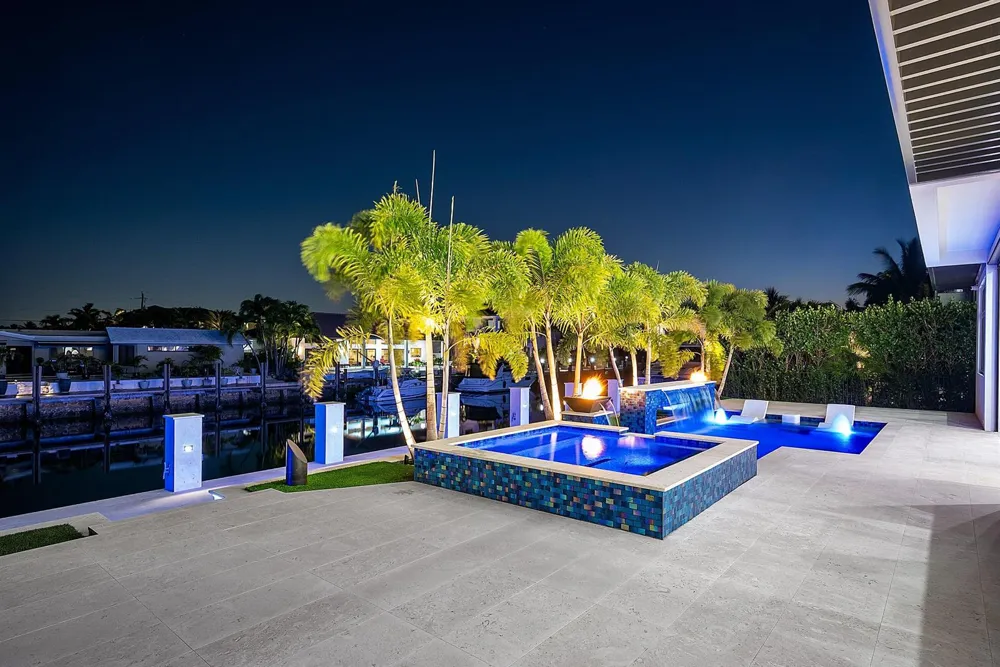 2650 NE 48th Court Lighthouse Point, FL 33064