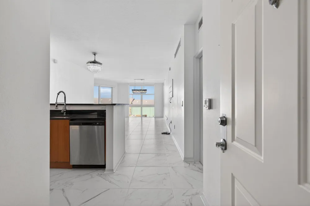 806 E Windward Way #403 Lantana, FL 33462
