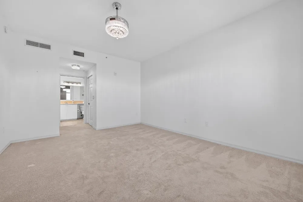 806 E Windward Way #403 Lantana, FL 33462