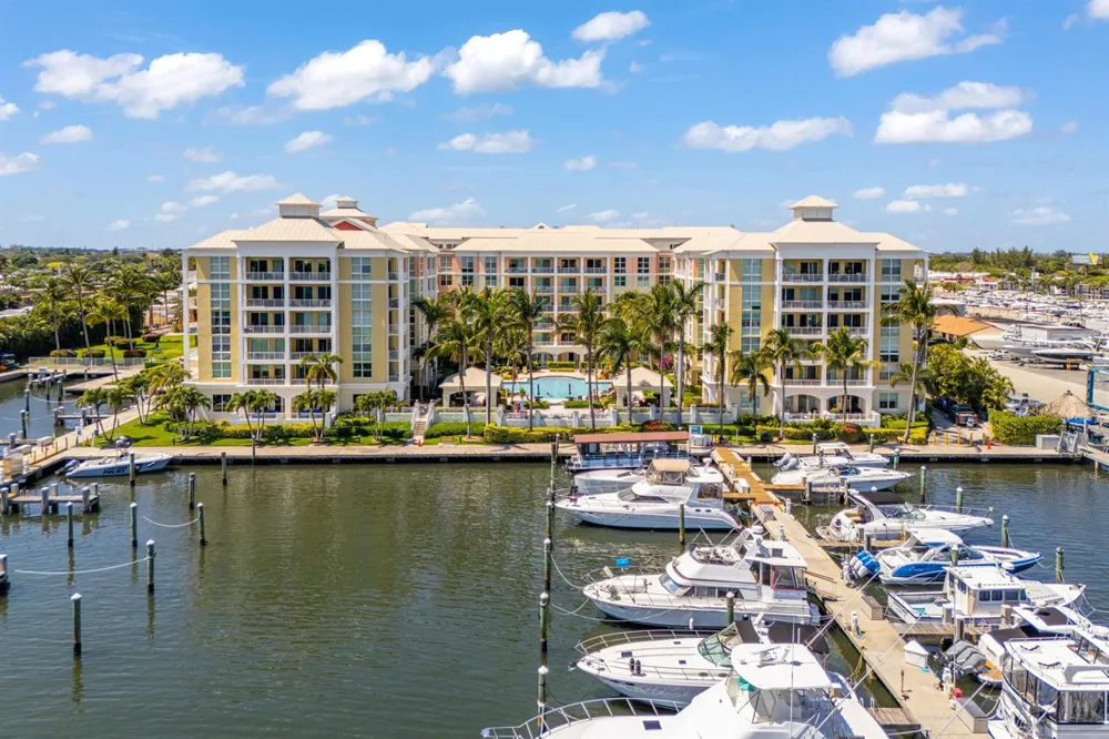 806 E Windward Way #403 Lantana, FL 33462
