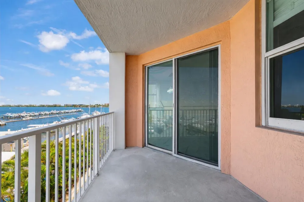 806 E Windward Way #403 Lantana, FL 33462
